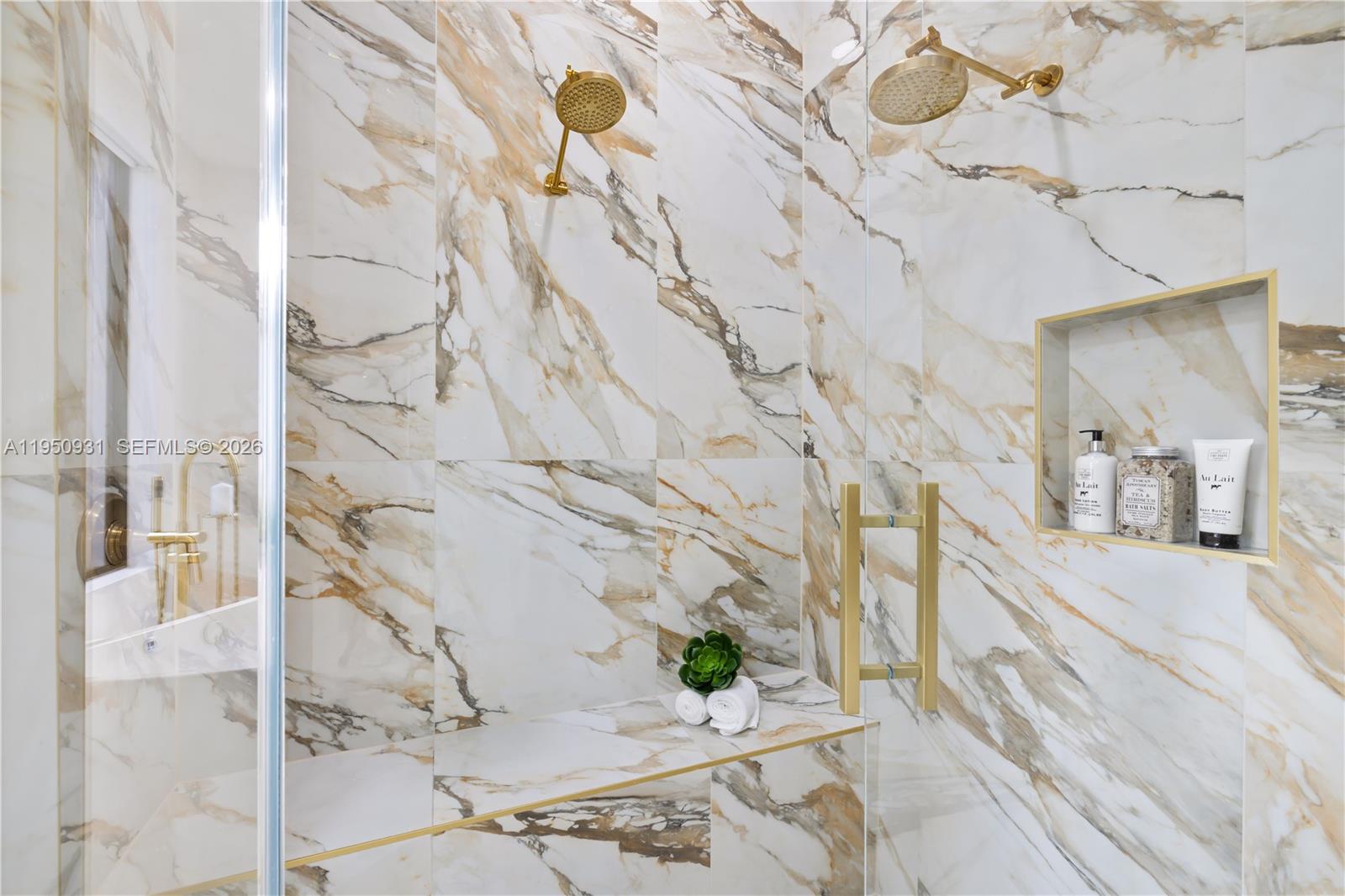 IN THE PINES - Residential