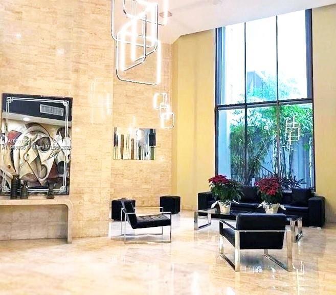 COMMODORE PLAZA CONDO - Residential