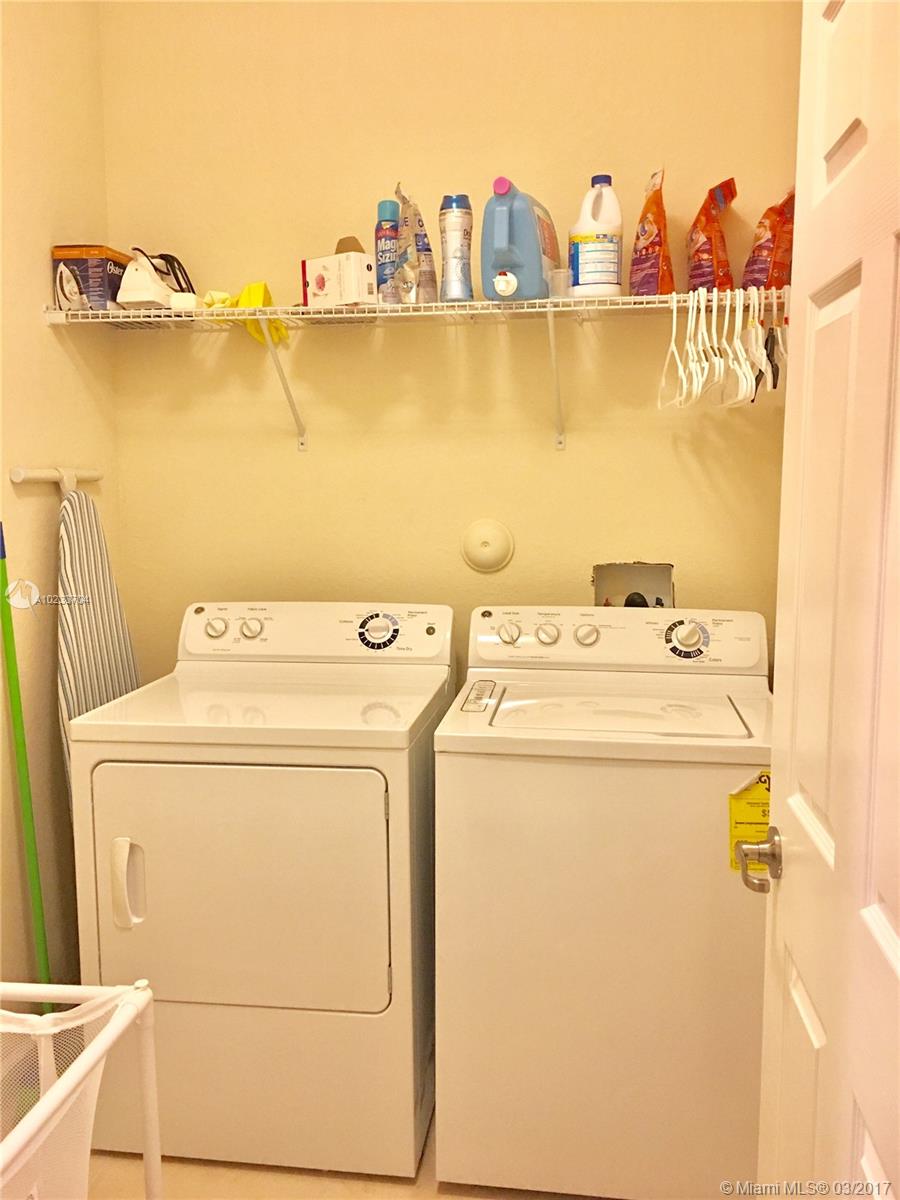 KENDALL COMMONS RESIDENTI - Residential Lease