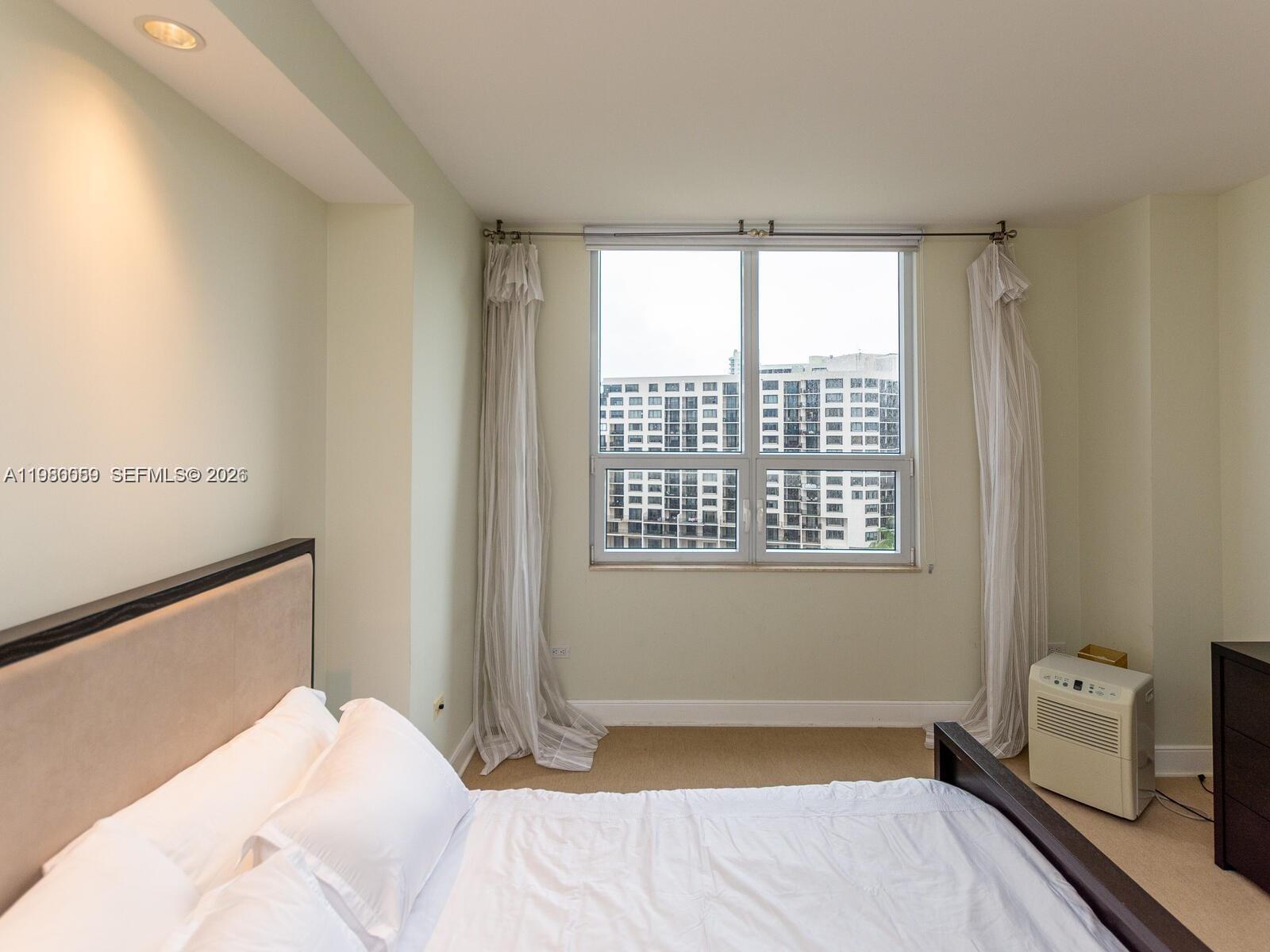 THREE TEQUESTA POINT COND - Residential