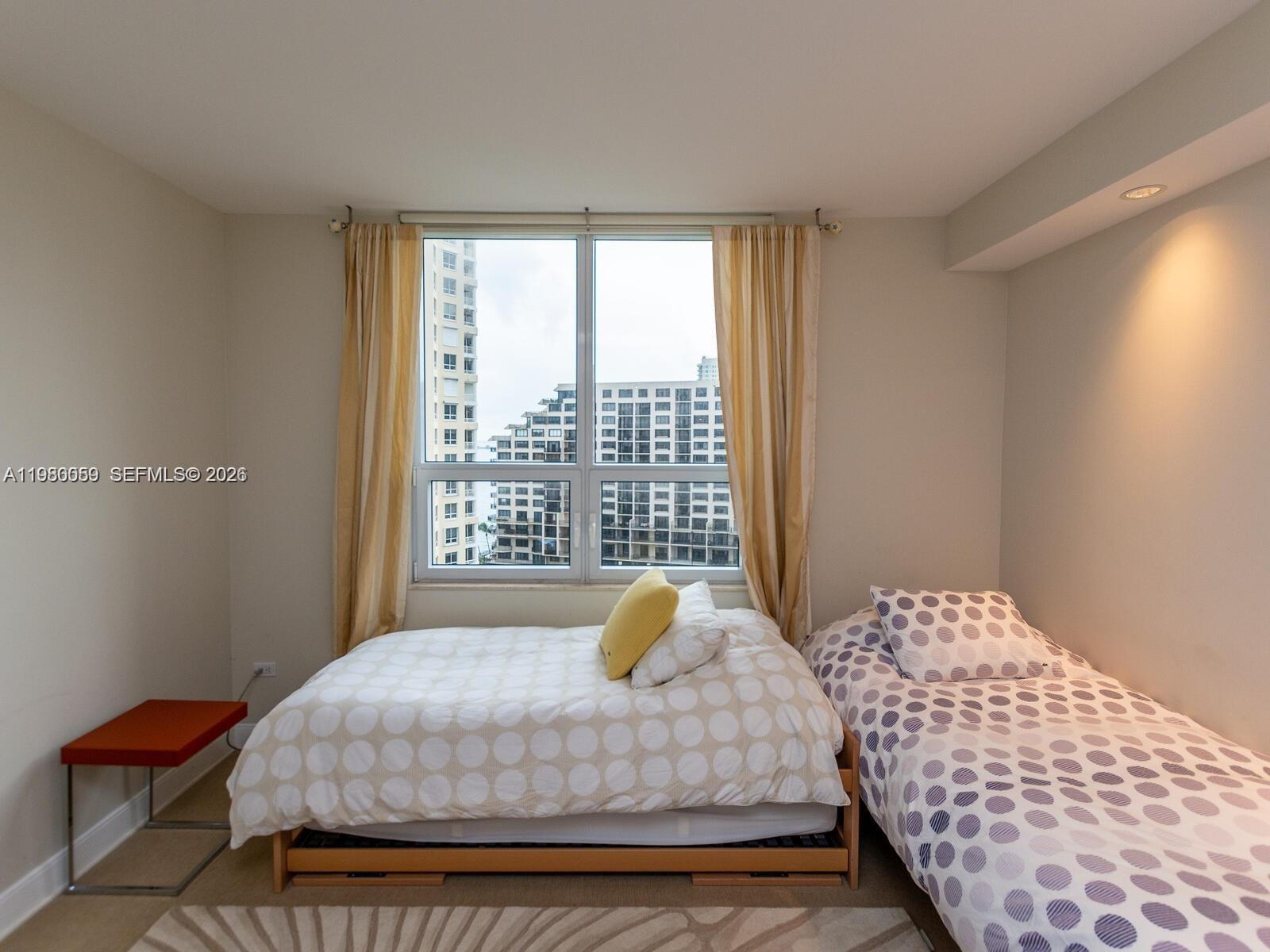 THREE TEQUESTA POINT COND - Residential