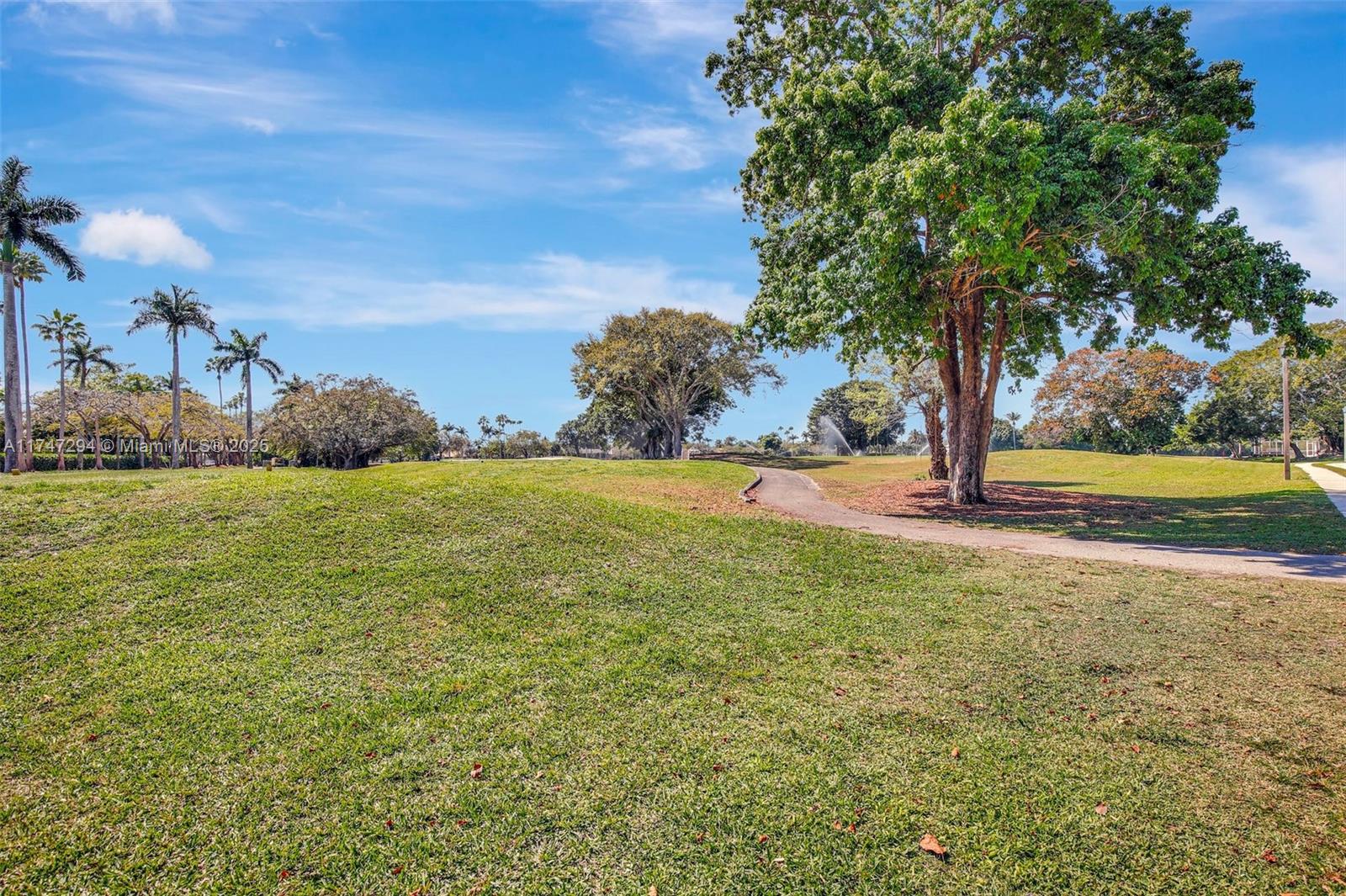 15260 Wilshire Ct