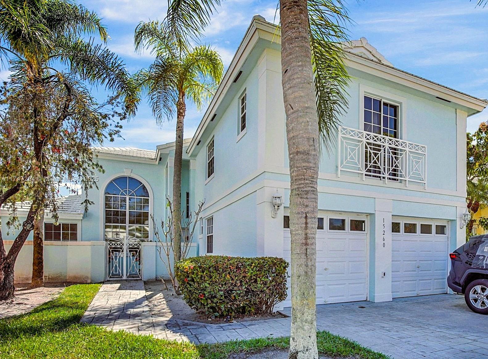 Property for Sale at 15260 Wilshire Ct, Pembroke Pines, Miami-Dade County, Florida - Bedrooms: 3 
Bathrooms: 3  - $685,000