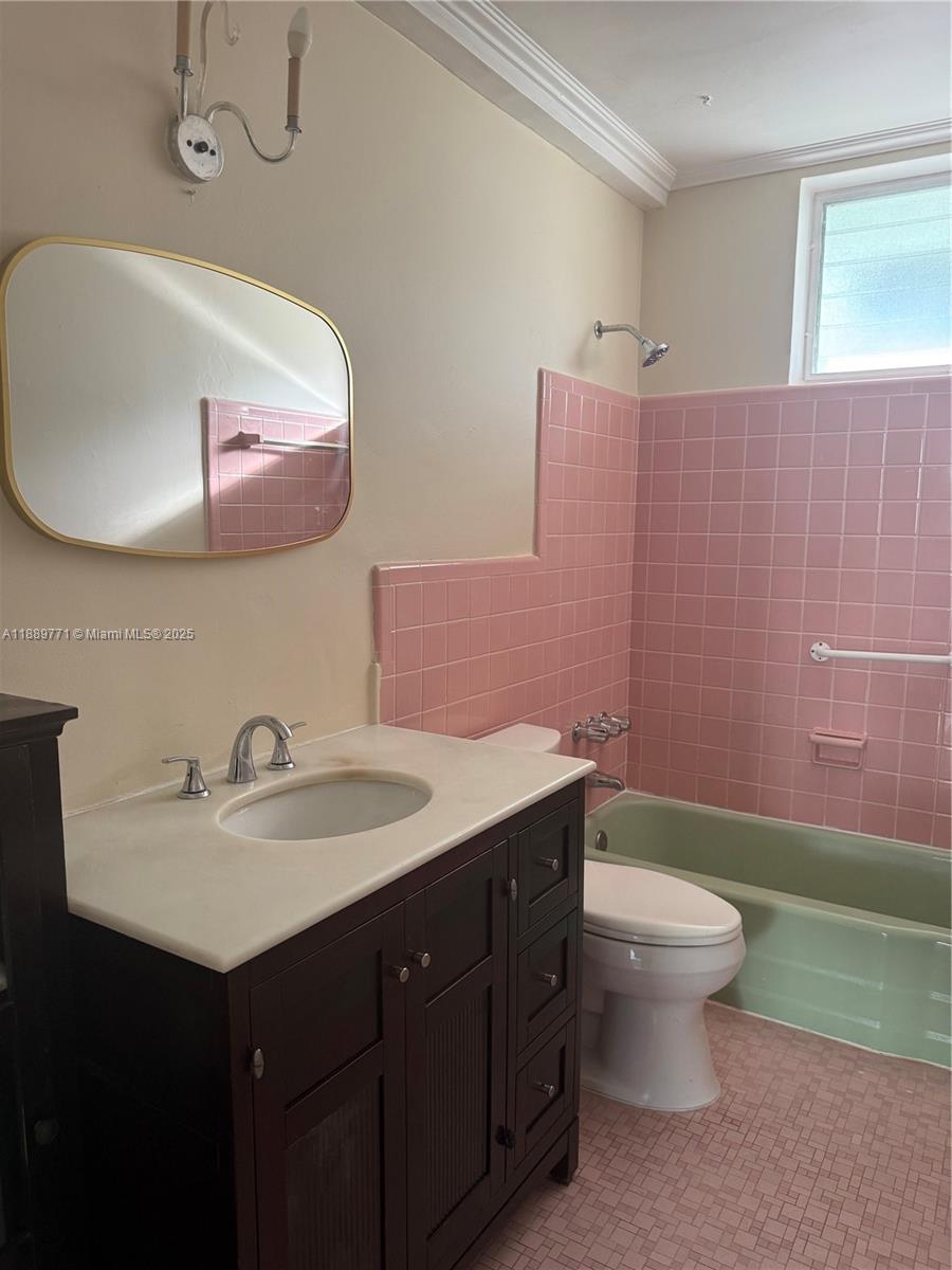 1060 CO-OP APTS INC - Residential Lease