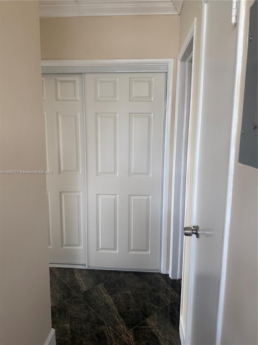 1060 CO-OP APTS INC - Residential Lease