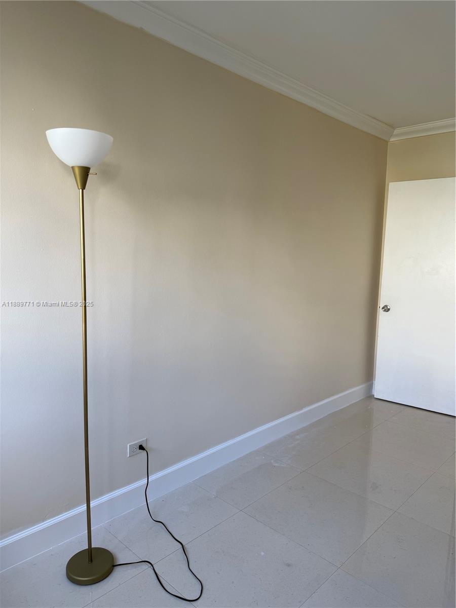 1060 CO-OP APTS INC - Residential Lease