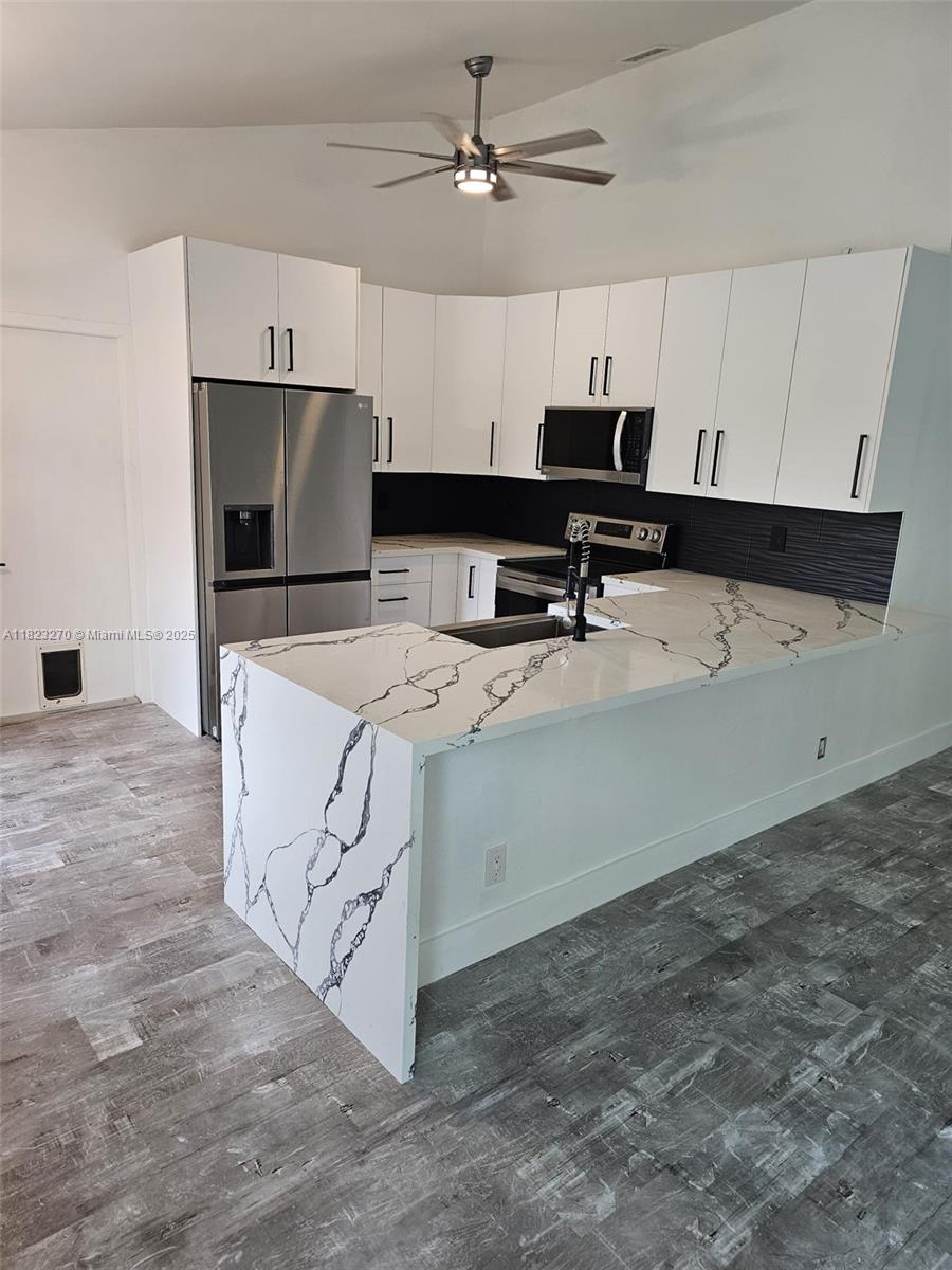 15959 W Wind Cir, Sunrise, Miami-Dade County, Florida - 3 Bedrooms  
2 Bathrooms - 