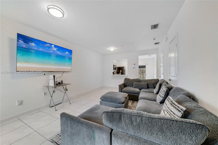 Keys Pointe - great location in Florida City, easy access to community from the Turnpike.  Very low maintenance, amenities include a beautiful club house featuring exercise room, community room, pool, racquetball, kids play area and much more.  This is the perfect starter home or investment property.