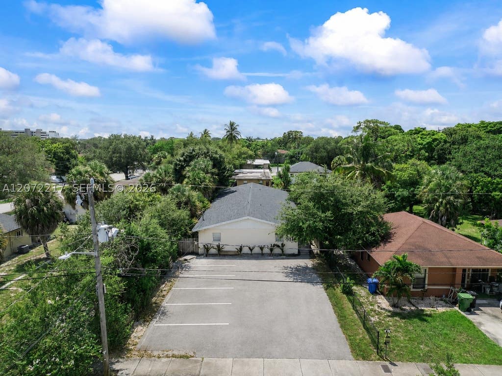 Photo of 513 NW 22nd Ave, Fort Lauderdale, FL 33311 (MLS # A12072217)