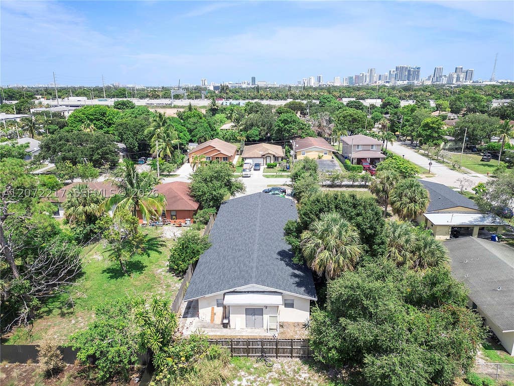 Photo of 513 NW 22nd Ave, Fort Lauderdale, FL 33311 (MLS # A12072217)