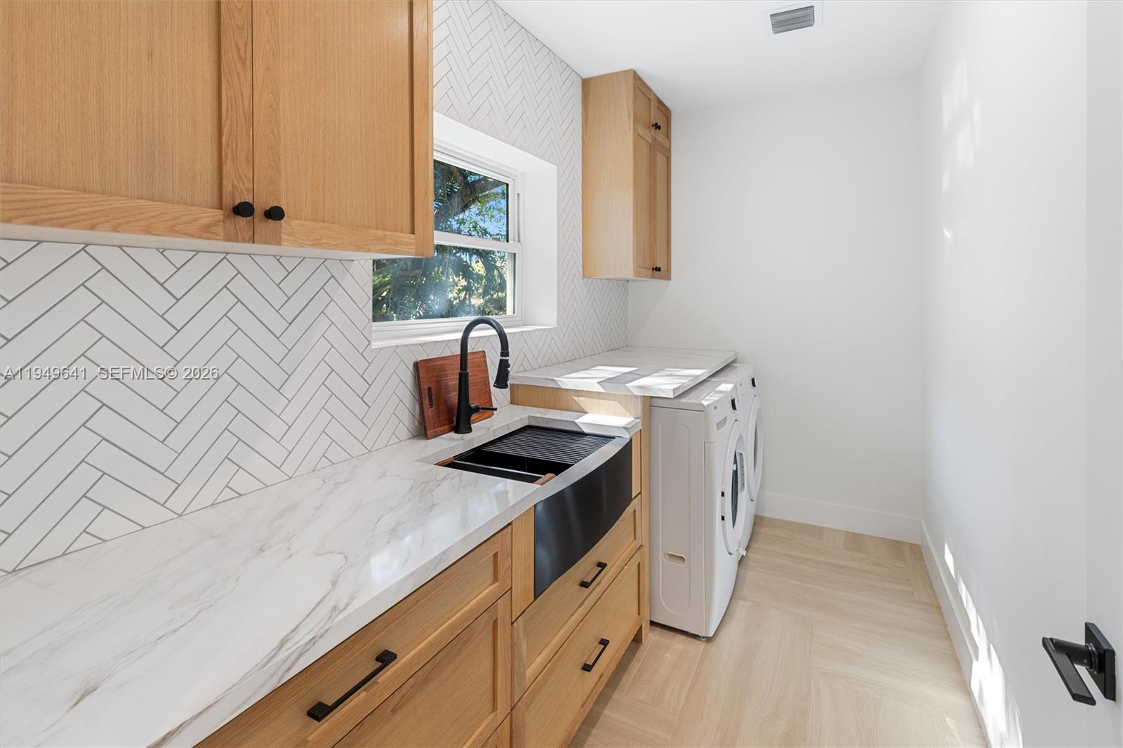 BAYSHORE PLAZA - Residential