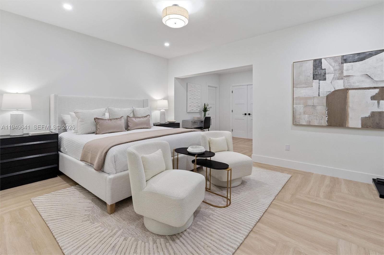 BAYSHORE PLAZA - Residential