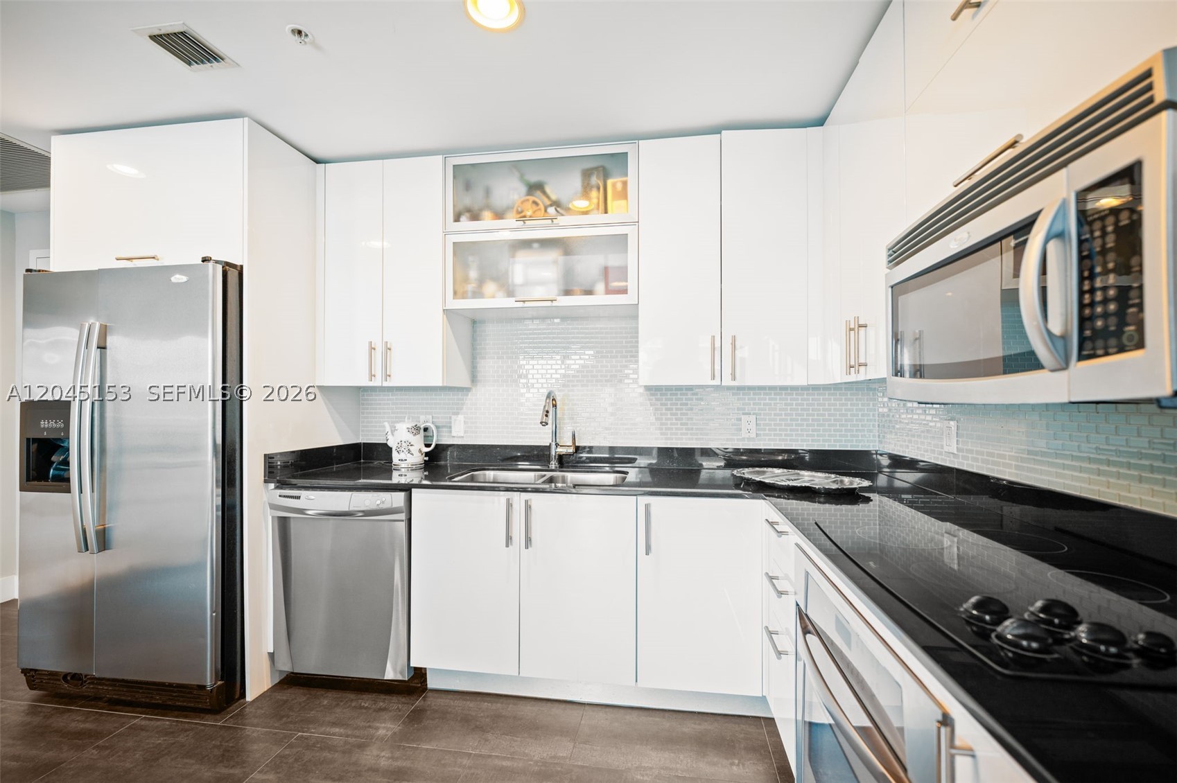 60 SW 13th St 4002