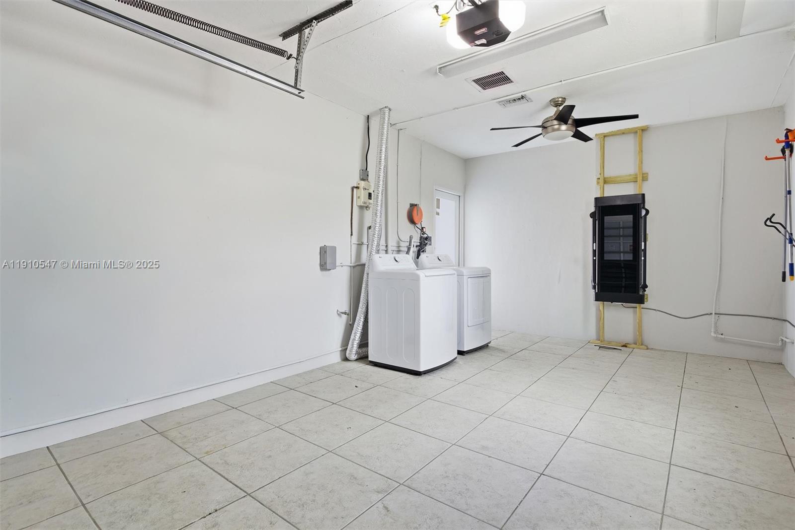 MILLER HEIGHTS SEC 5 - Residential Lease