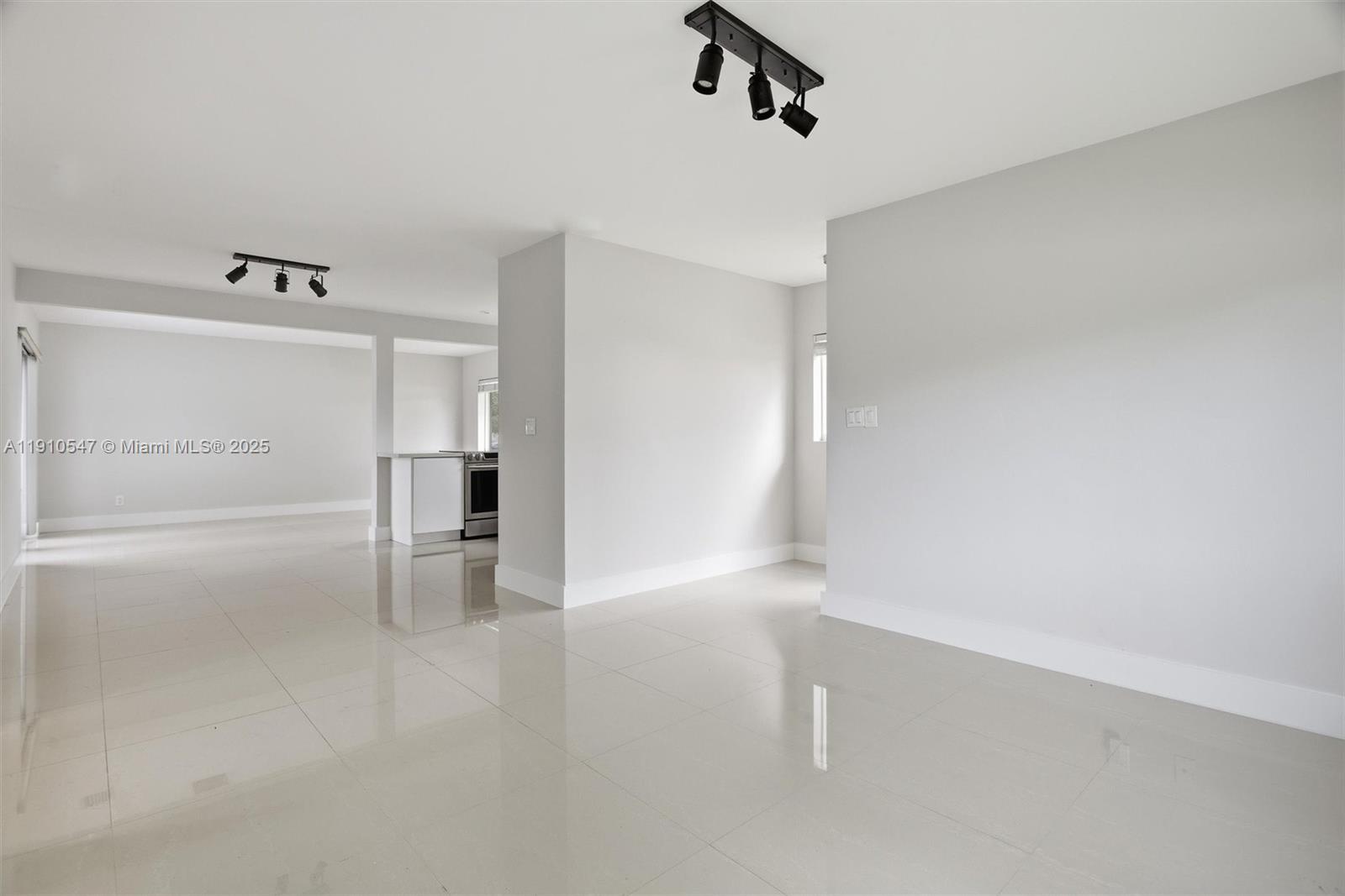 MILLER HEIGHTS SEC 5 - Residential Lease