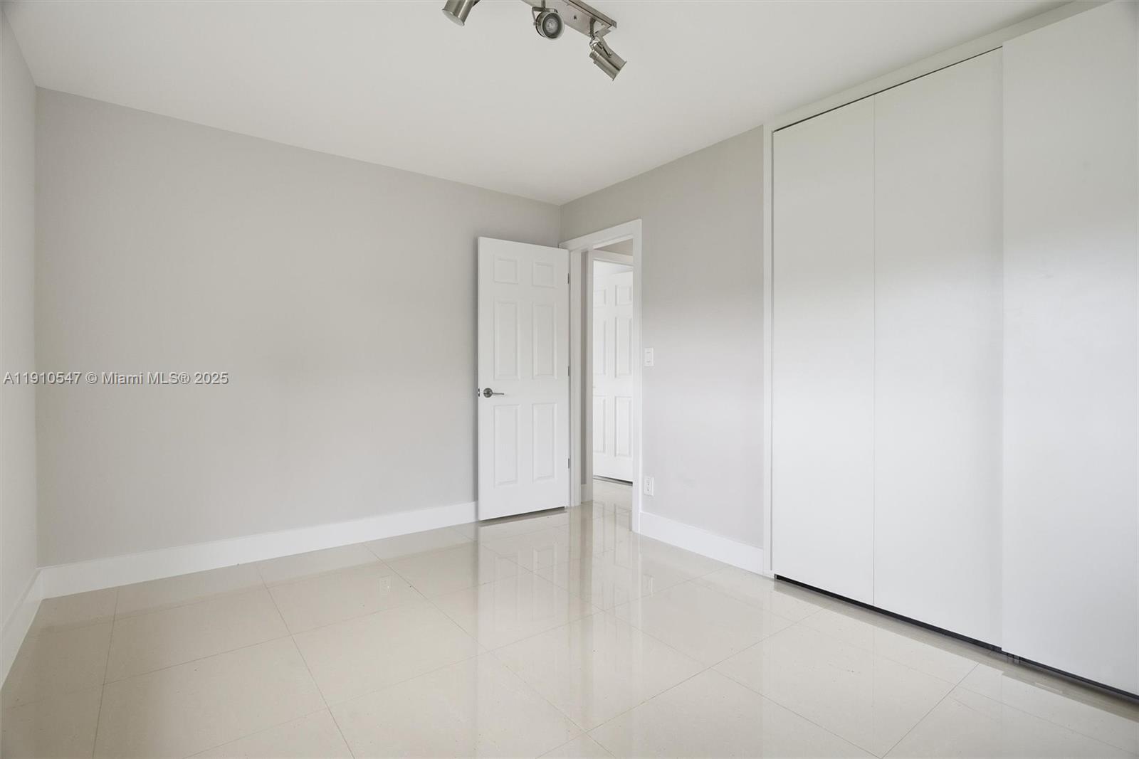 MILLER HEIGHTS SEC 5 - Residential Lease