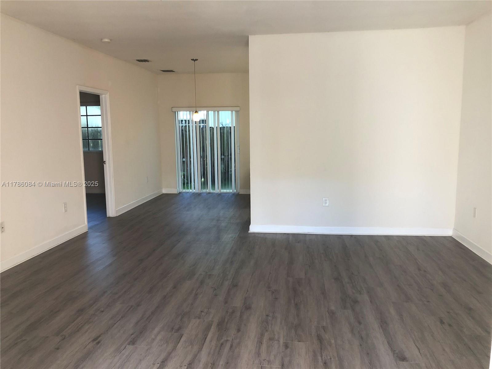 CARIBBEAN ISLES VILLAS CO - Residential