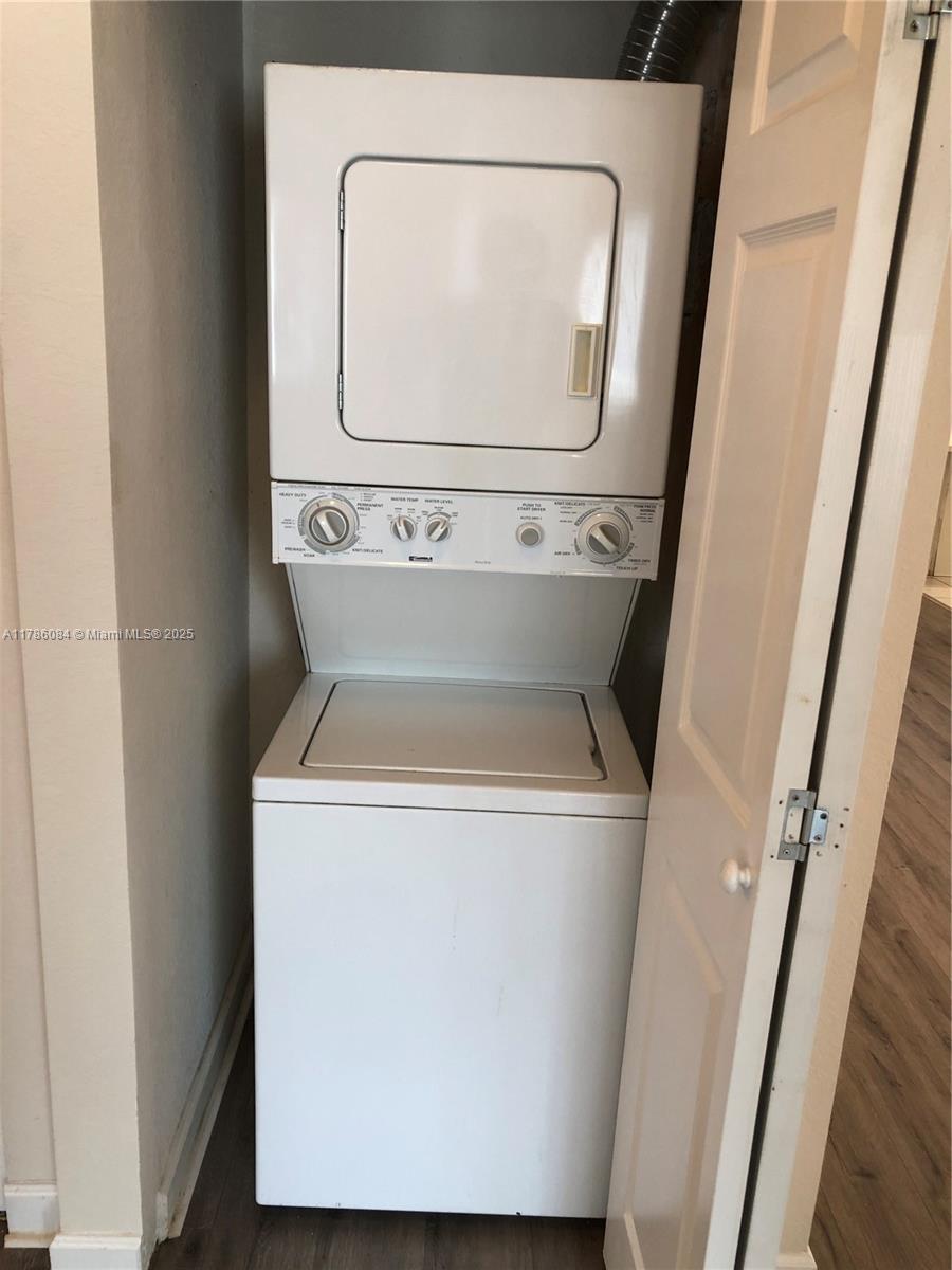 CARIBBEAN ISLES VILLAS CO - Residential