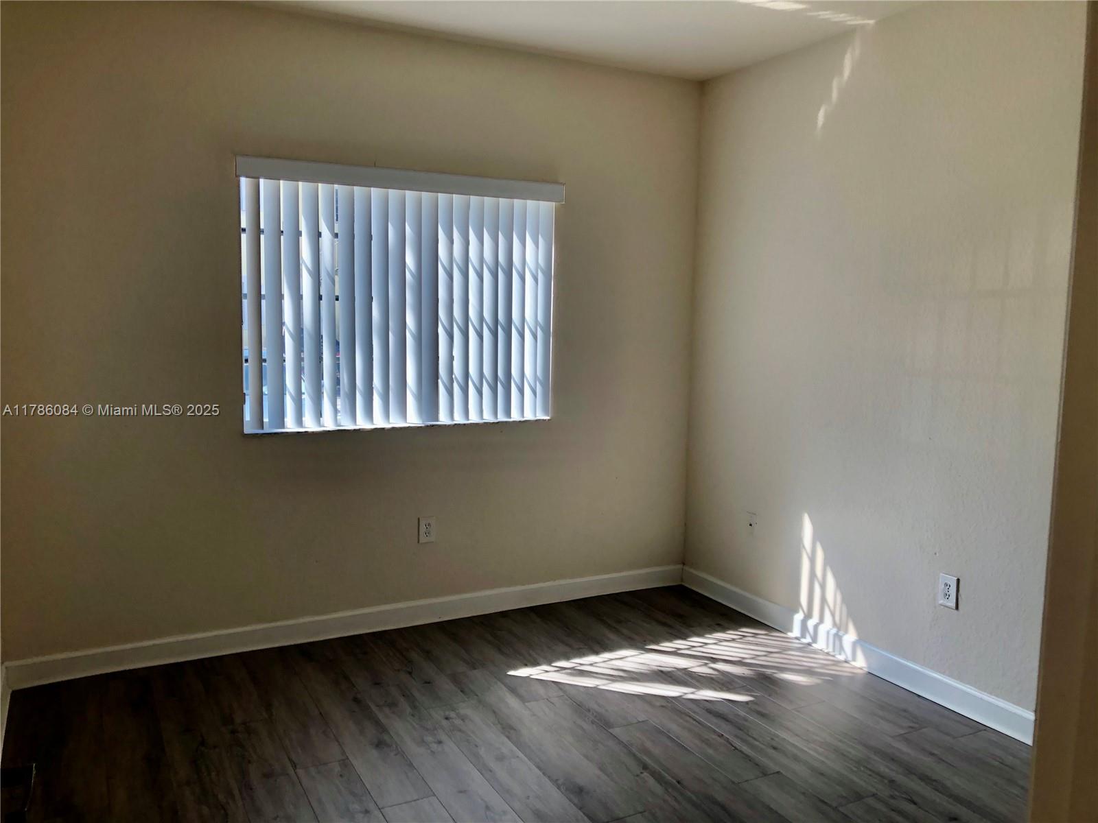 CARIBBEAN ISLES VILLAS CO - Residential