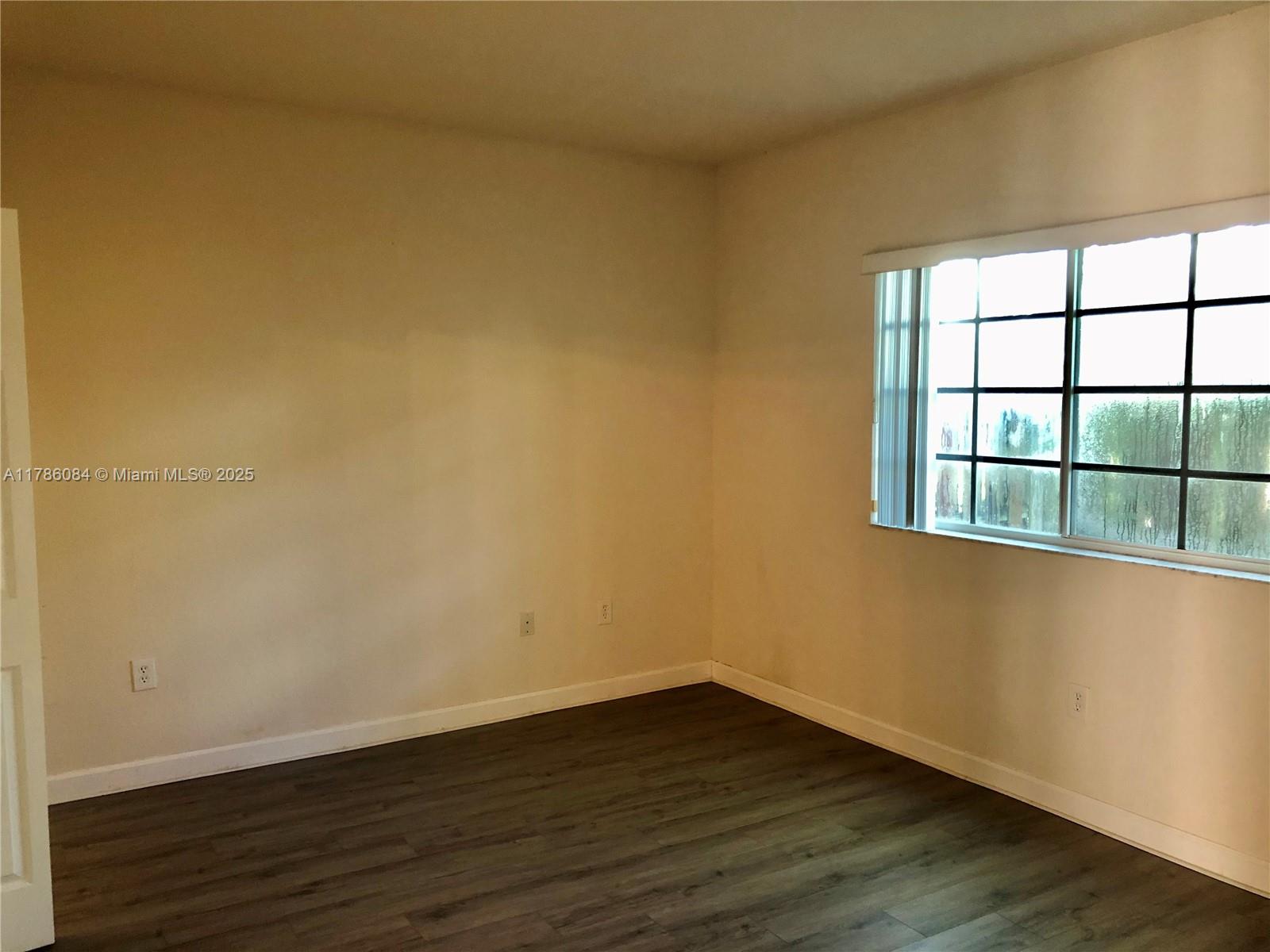 CARIBBEAN ISLES VILLAS CO - Residential