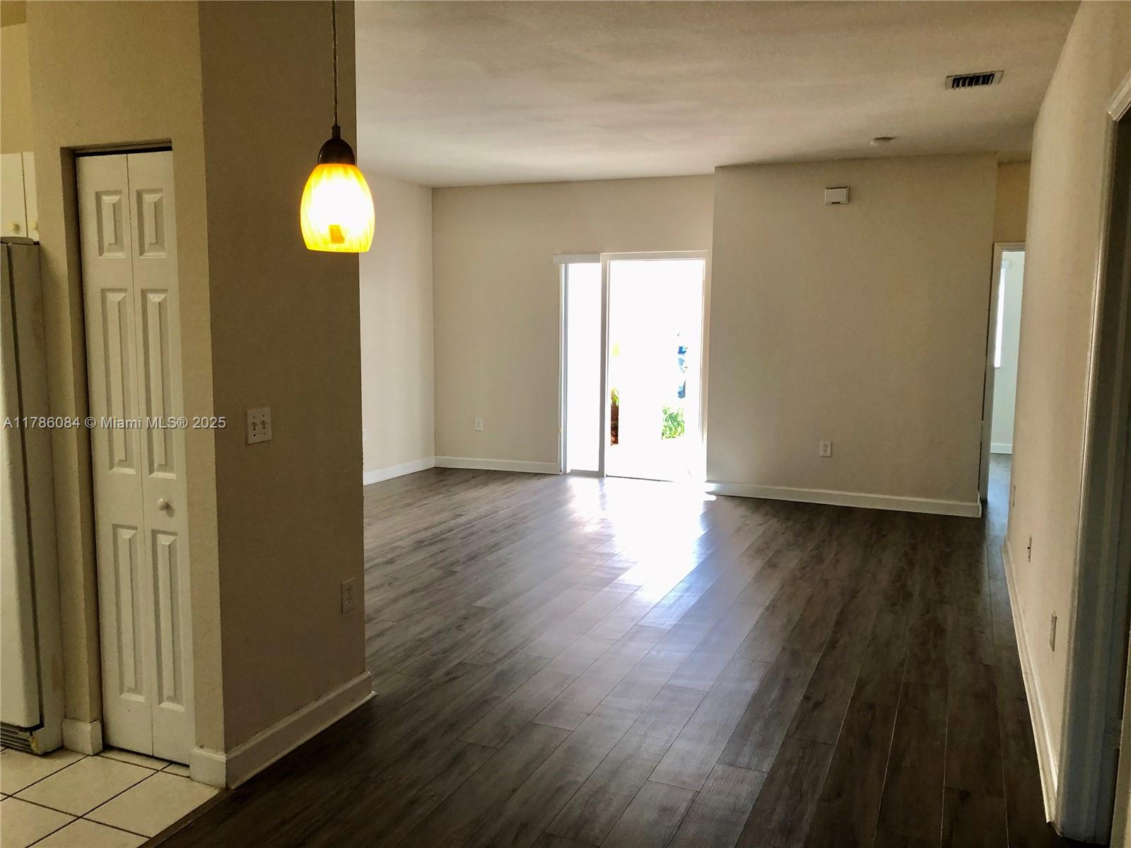 CARIBBEAN ISLES VILLAS CO - Residential