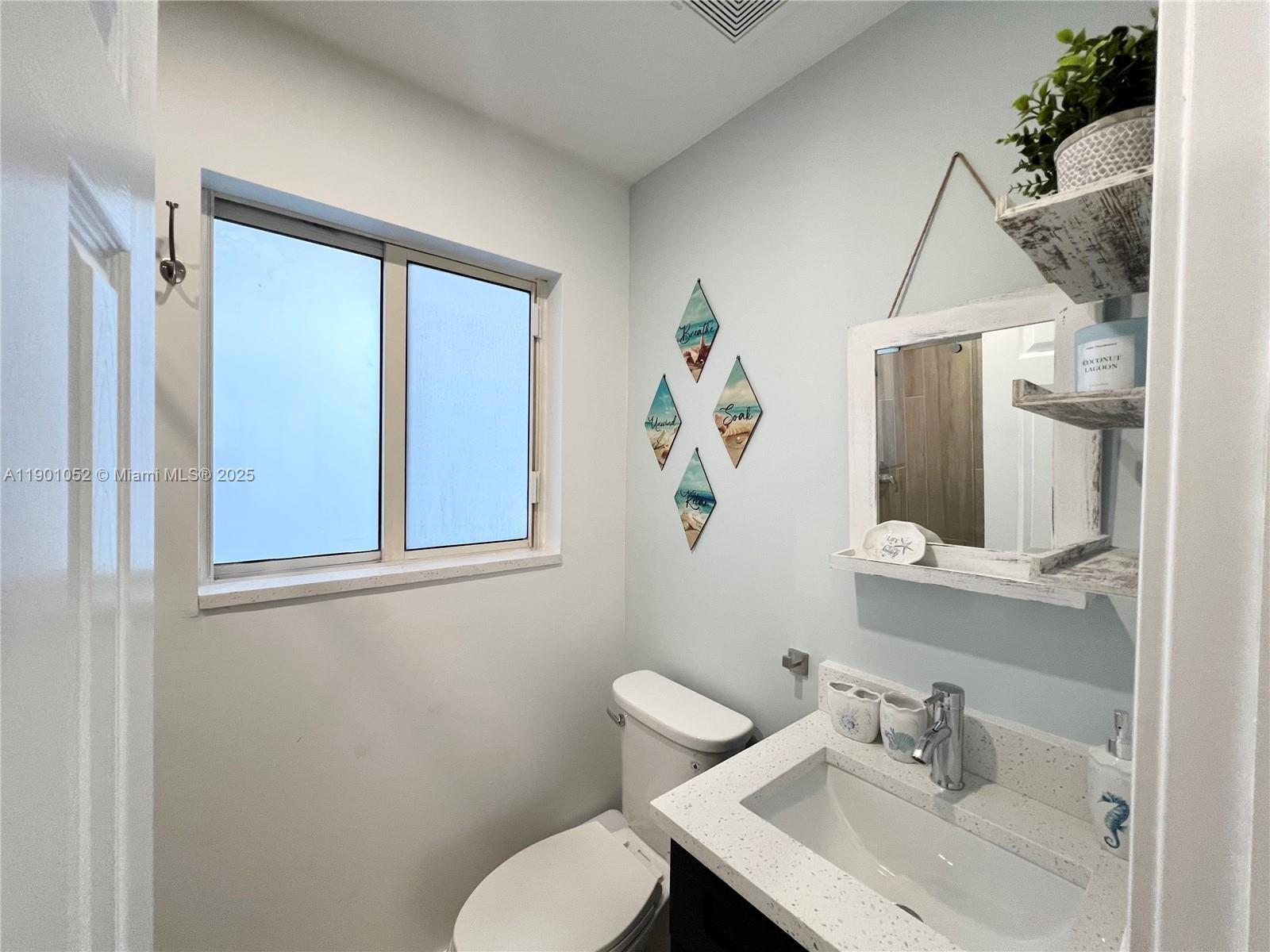 HOLLYWOOD CENTRAL BEACH - Residential Income