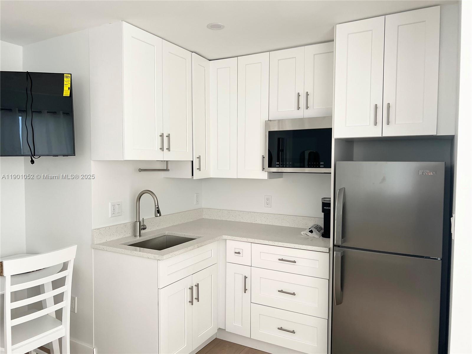 HOLLYWOOD CENTRAL BEACH - Residential Income