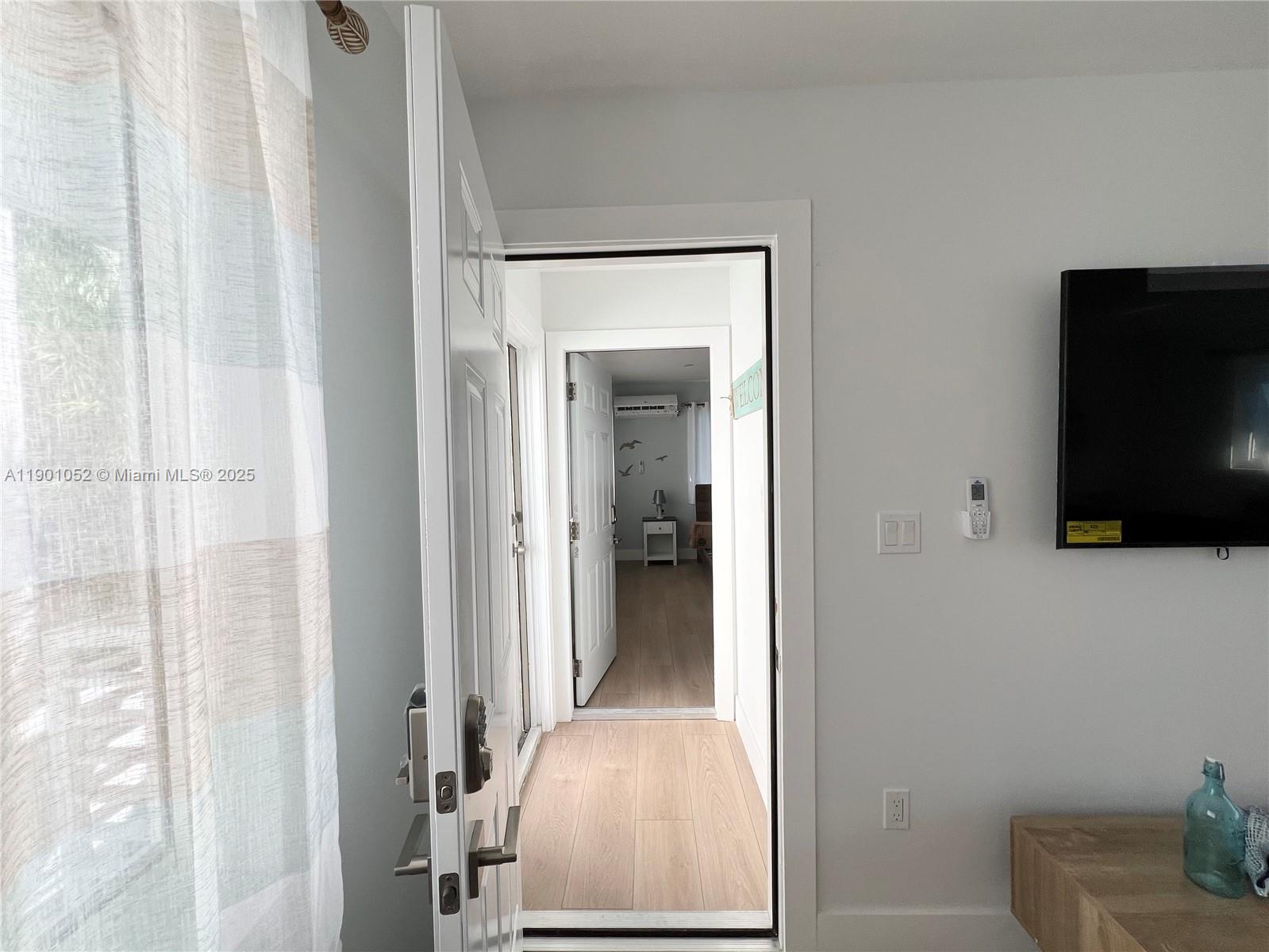 HOLLYWOOD CENTRAL BEACH - Residential Income