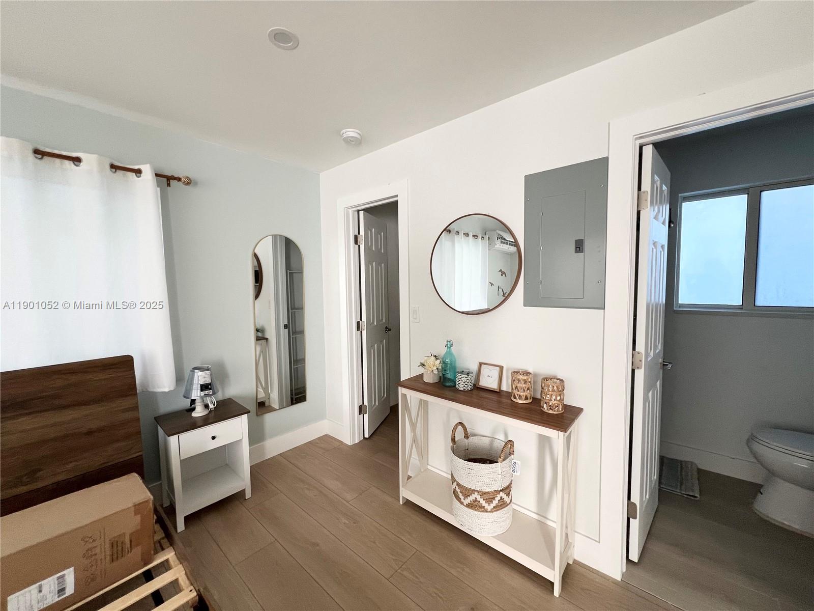 HOLLYWOOD CENTRAL BEACH - Residential Income