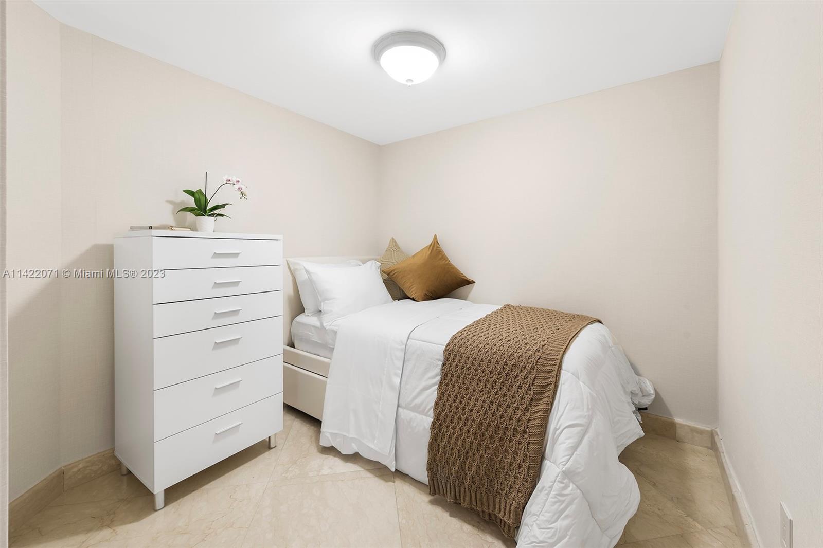 GREEN DIAMOND CONDO - Residential