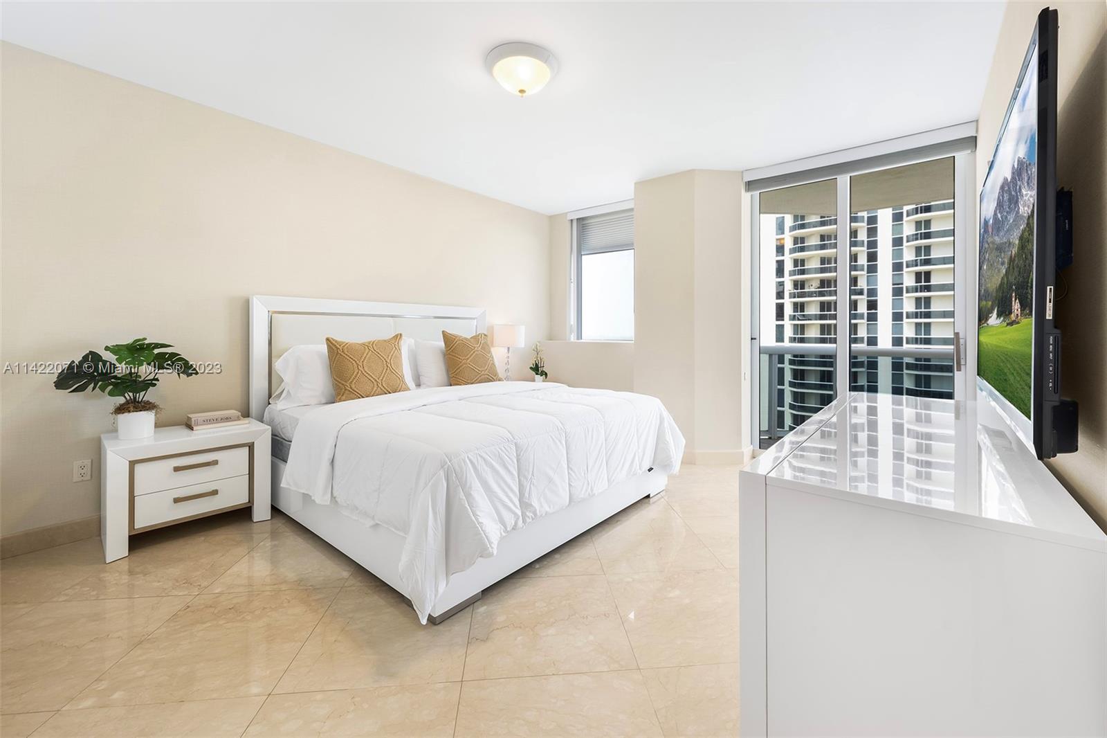 GREEN DIAMOND CONDO - Residential