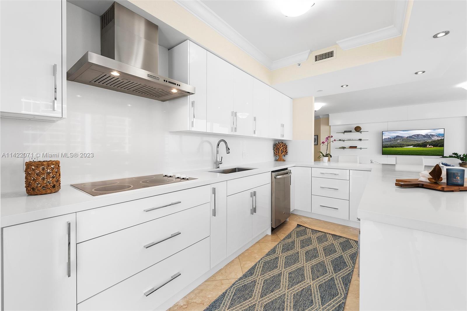 GREEN DIAMOND CONDO - Residential