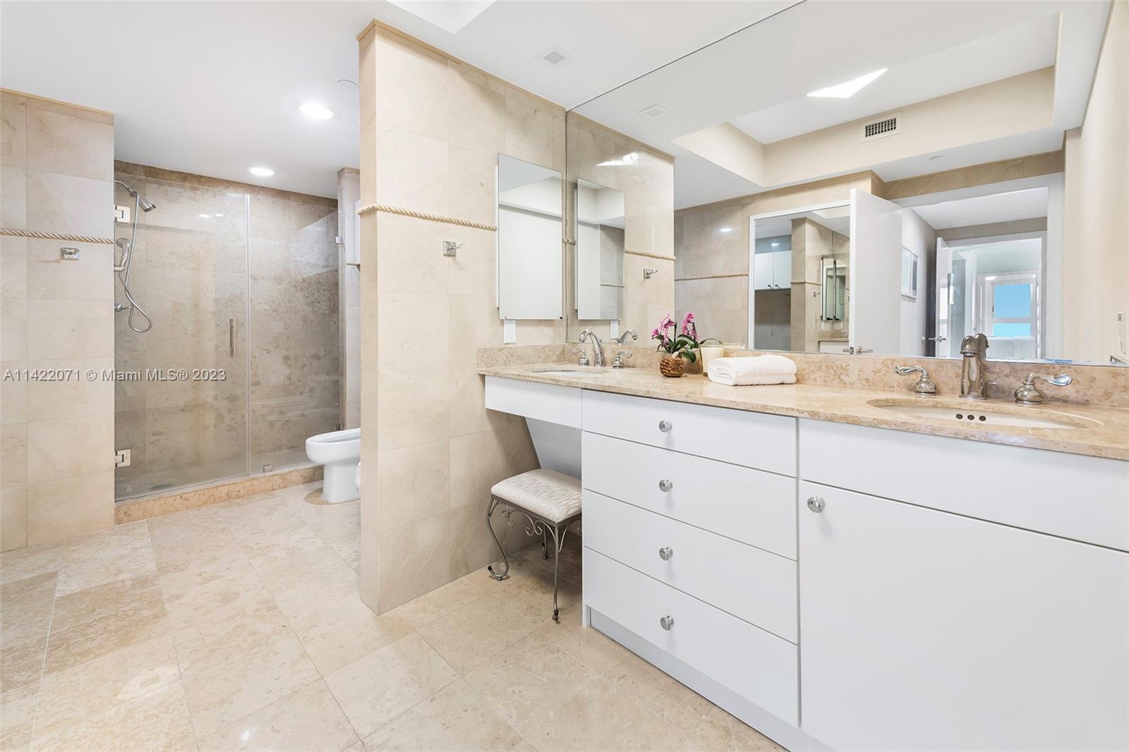 GREEN DIAMOND CONDO - Residential