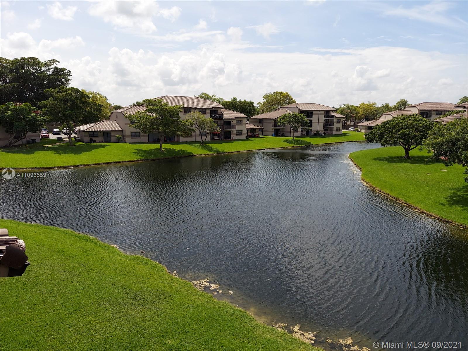 VILLAS DE VENEZIA - Residential Lease