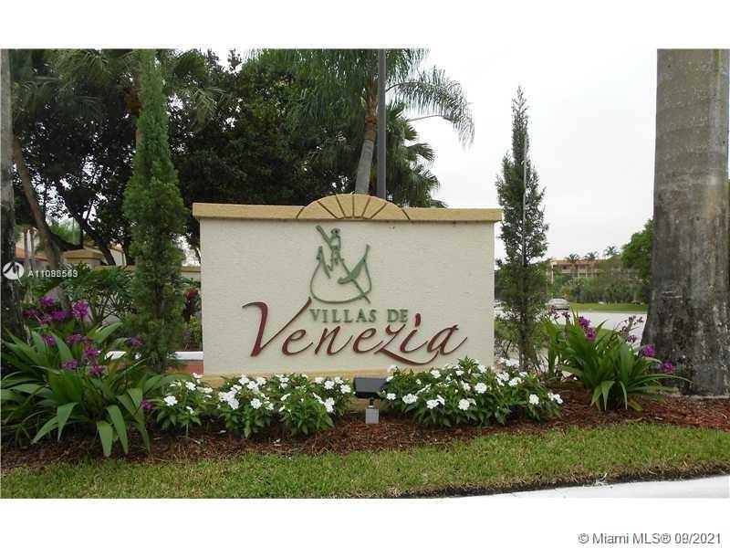 VILLAS DE VENEZIA - Residential Lease