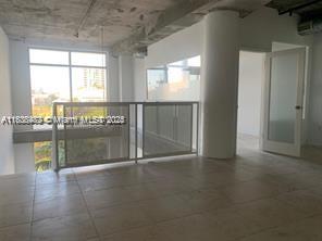 MIDBLOCK MIAMI CONDO - Residential