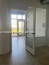 MIDBLOCK MIAMI CONDO - Residential