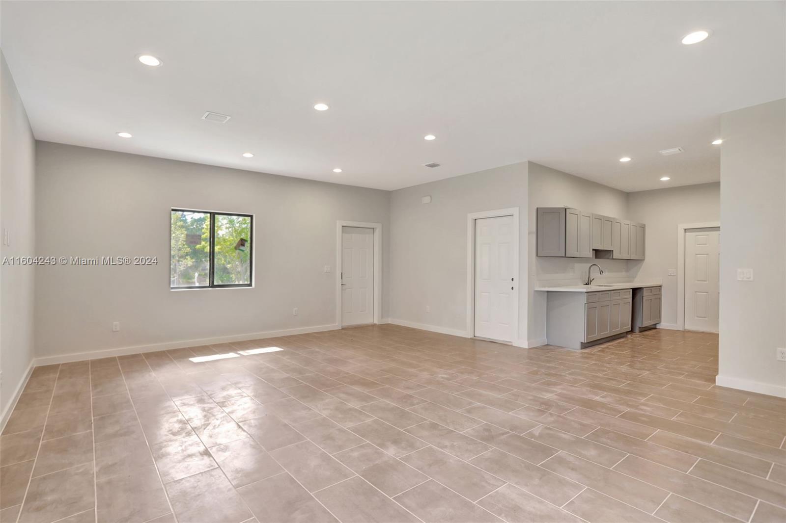 BROWARD PARK - Residential