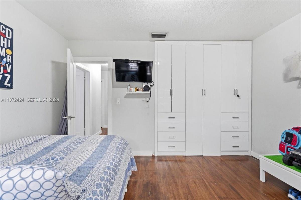 HIALEAH 13TH ADDN AMD PL - Residential