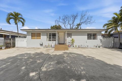 Photo of 511 E 27th St, Hialeah, FL 33013 (MLS # A11972424)