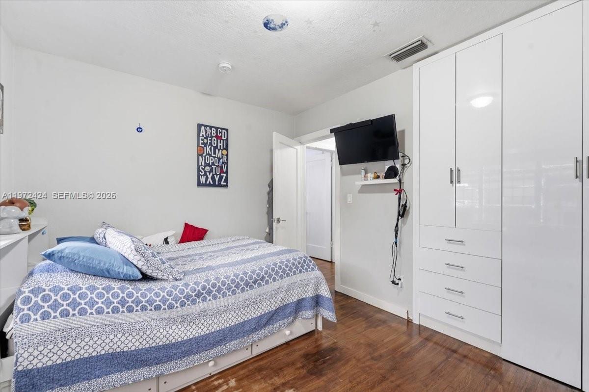 HIALEAH 13TH ADDN AMD PL - Residential