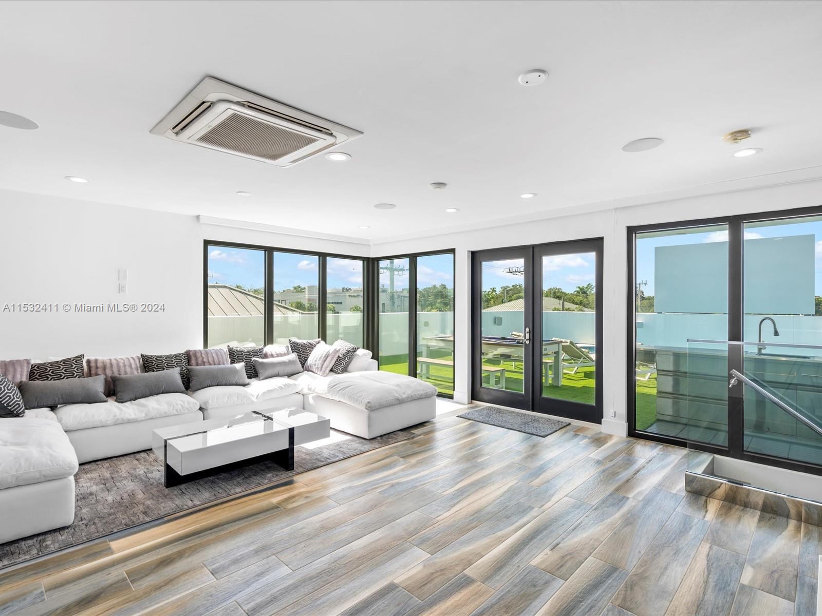 COLEE HAMMOCK - Residential
