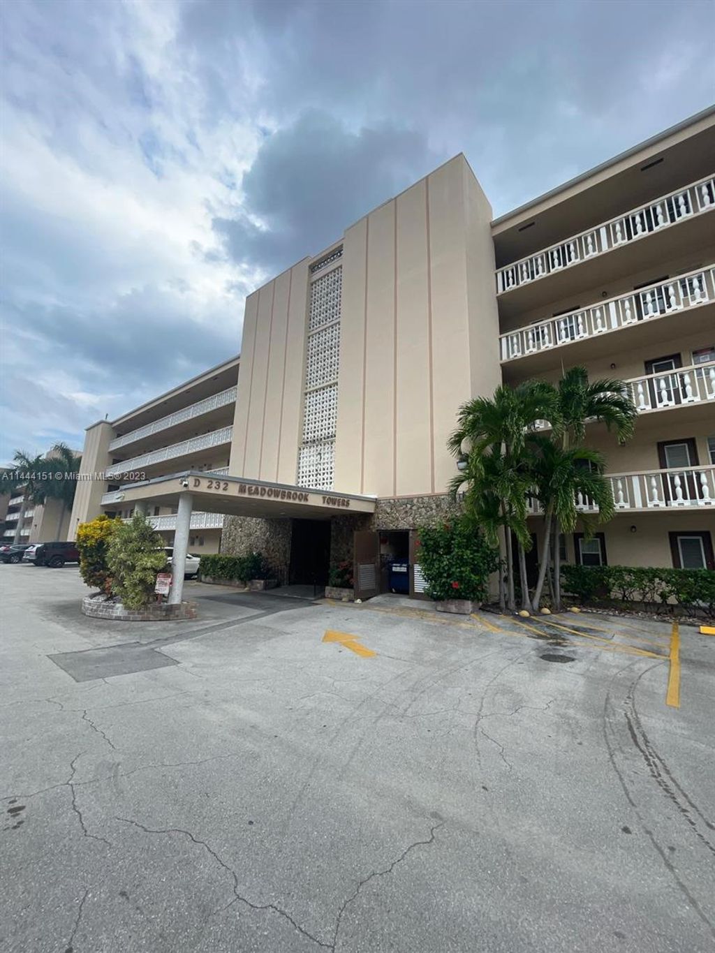 Photo of 232 NE 12 #402, Hallandale Beach, FL 33009 (MLS # A11444151)