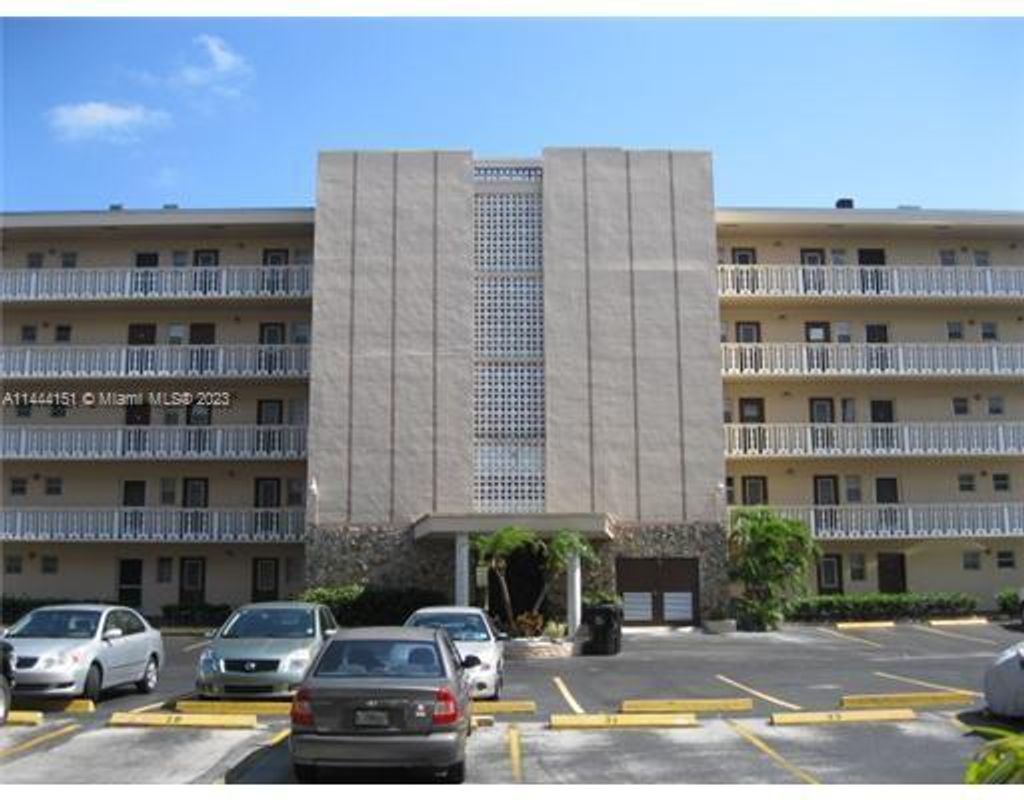 Photo of 232 NE 12 #402, Hallandale Beach, FL 33009 (MLS # A11444151)