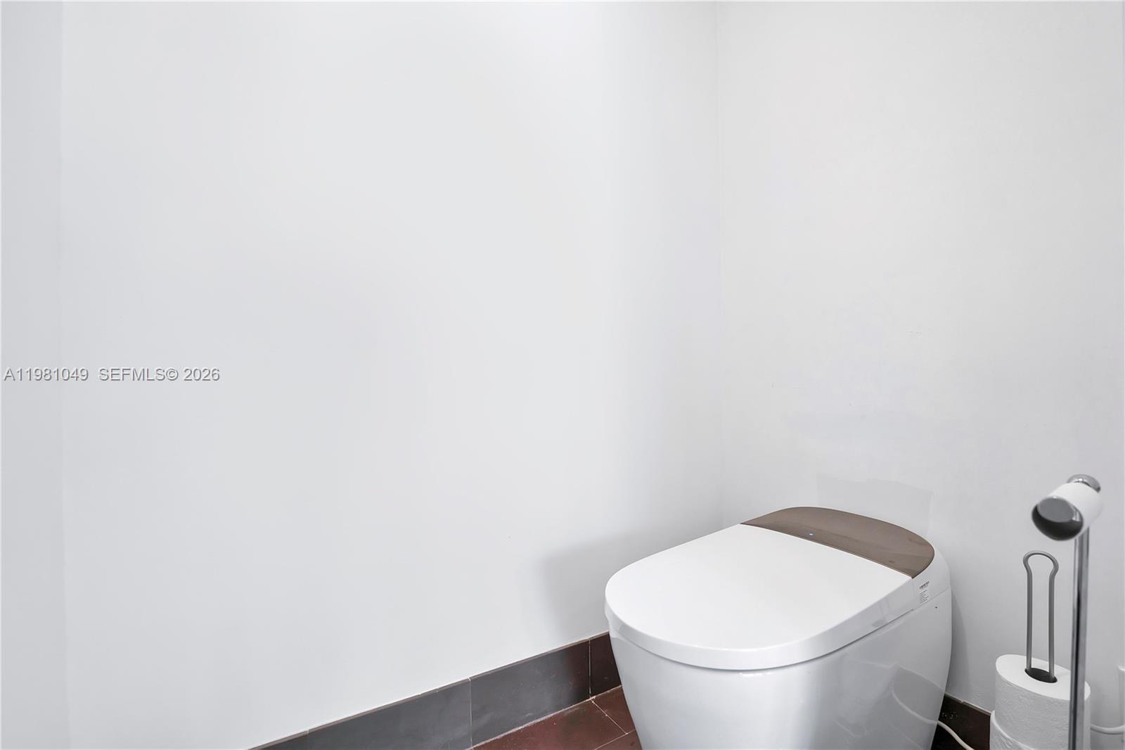 TEN MUSEUM PK RESIDENTIAL - Residential Lease