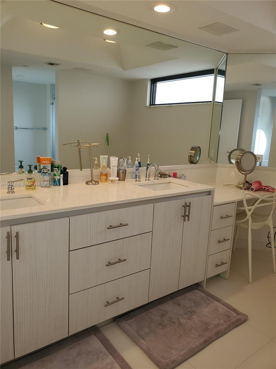 3000 ISL BLVD WILLIAMS IS - Residential Lease