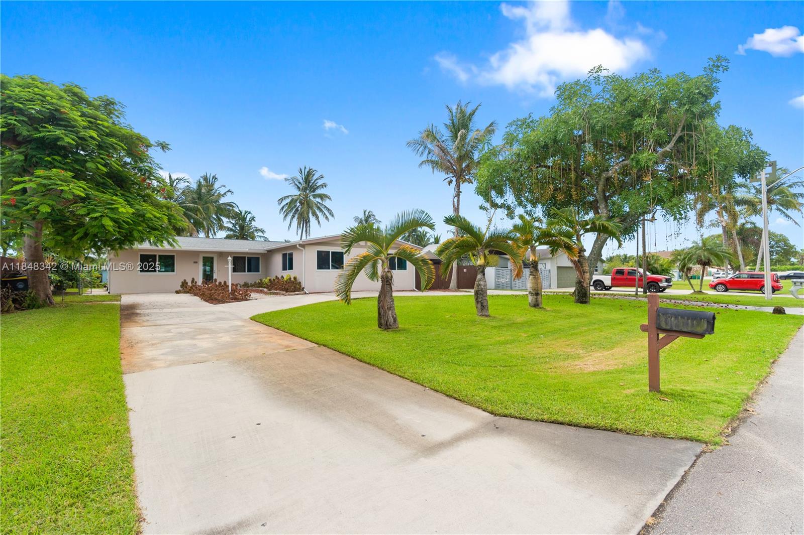 4580 SW 34th Ter