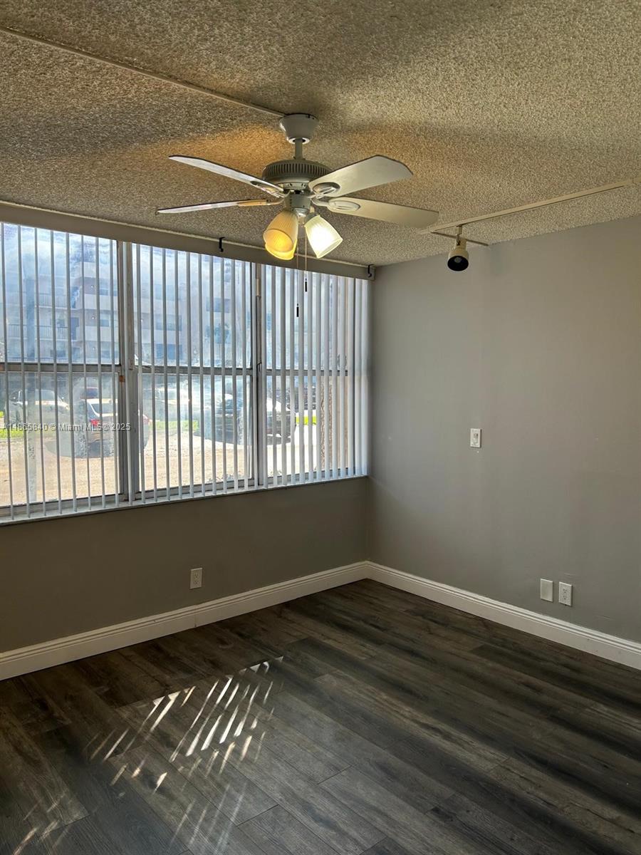 CONDOMINIUM 8 OF ENVIRON - Residential