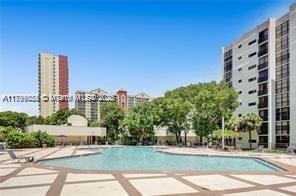 17021 N Bay Rd 112
