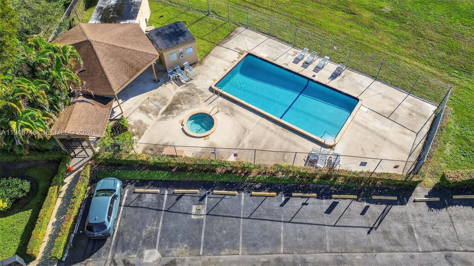 WESTVIEW CONDOMINIUM NO T - Residential